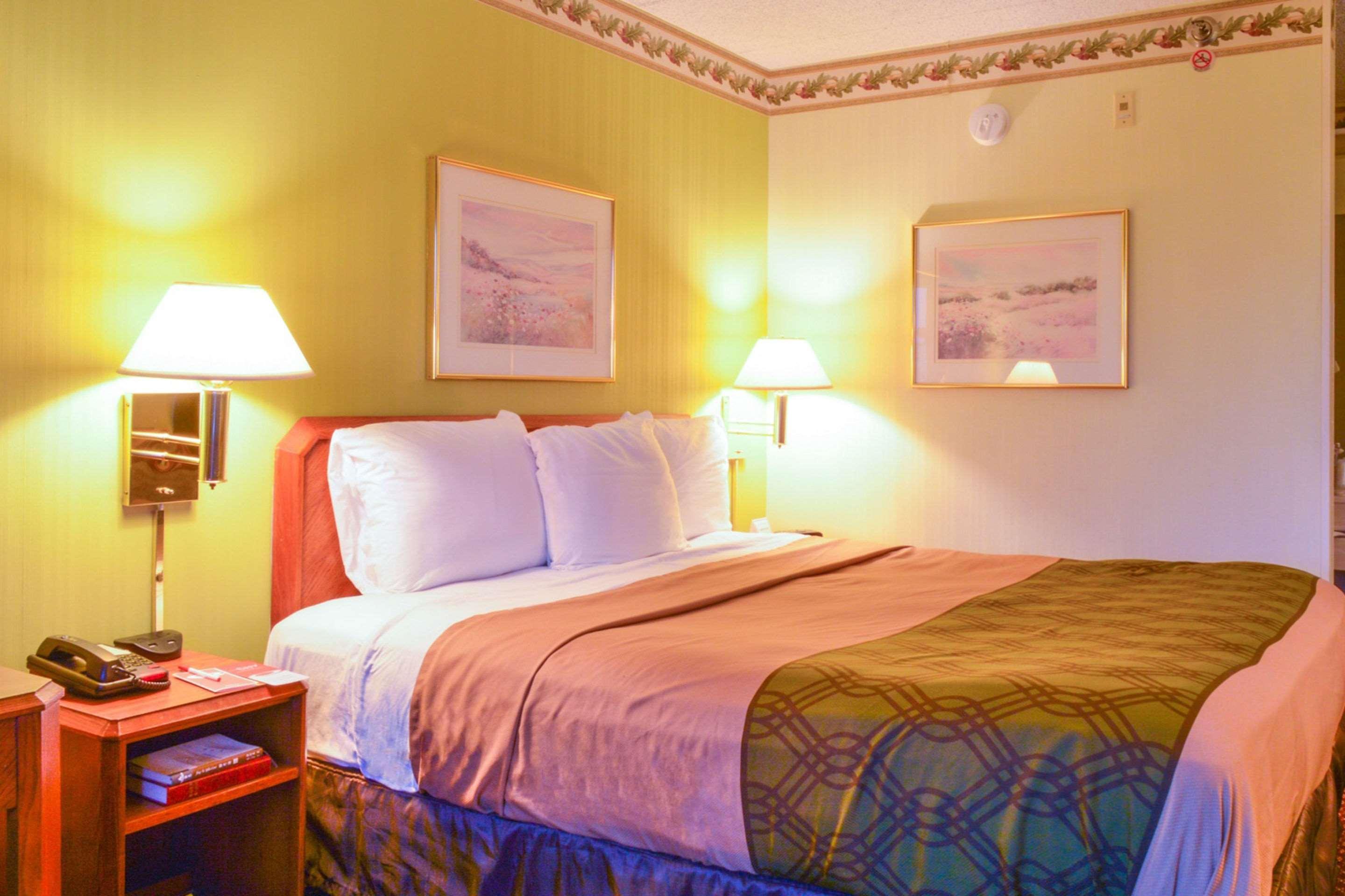Econo Lodge Willowbrook Eksteriør billede