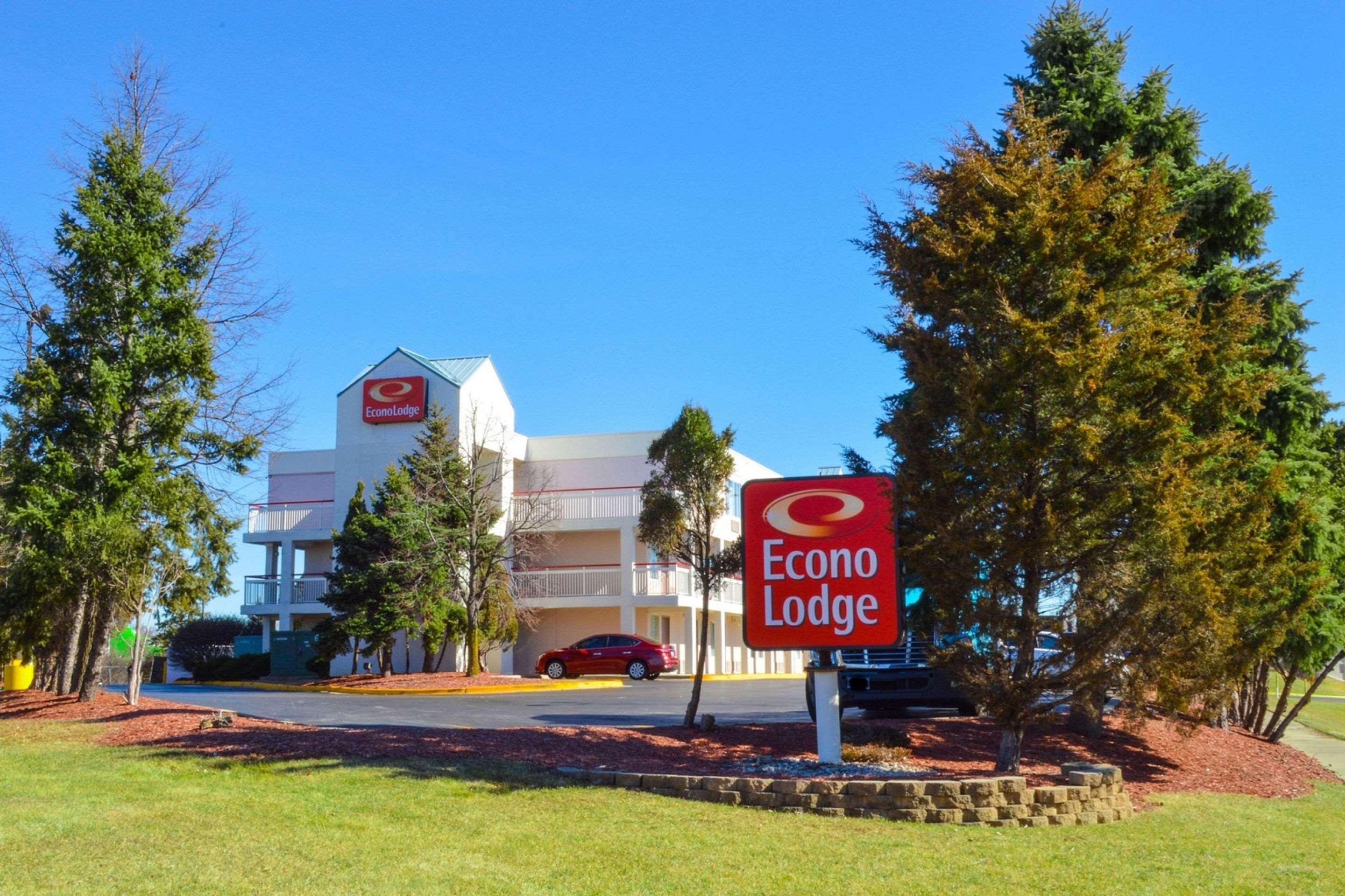 Econo Lodge Willowbrook Eksteriør billede