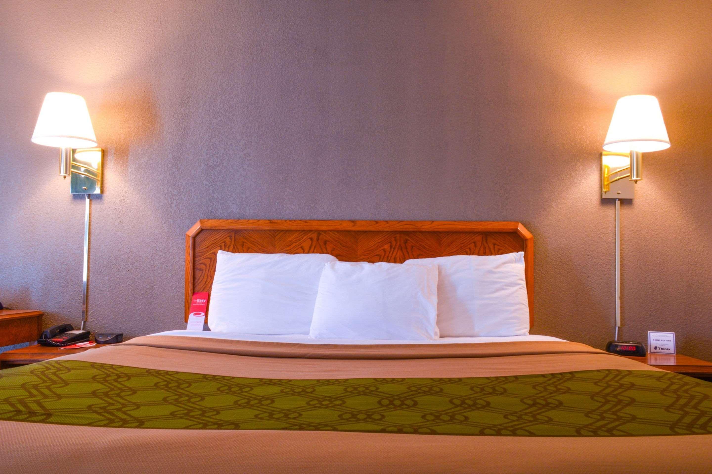 Econo Lodge Willowbrook Eksteriør billede