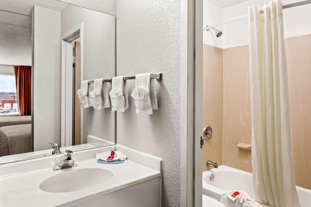 Econo Lodge Willowbrook Værelse billede
