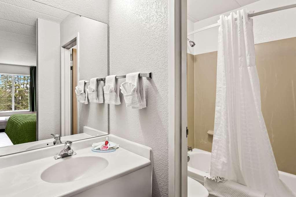 Econo Lodge Willowbrook Værelse billede