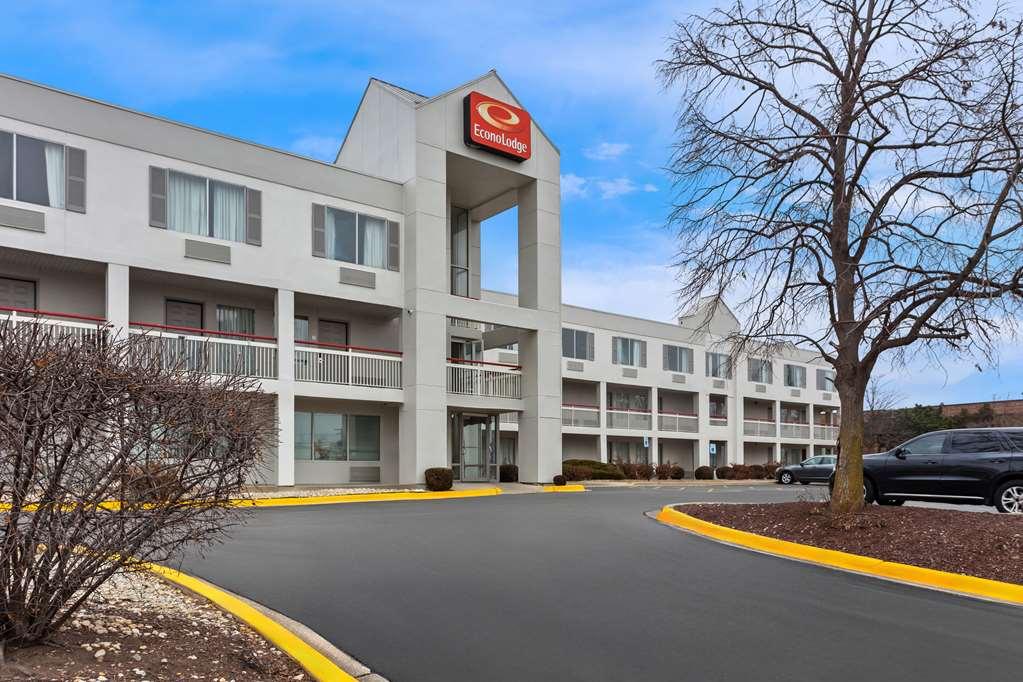 Econo Lodge Willowbrook Eksteriør billede