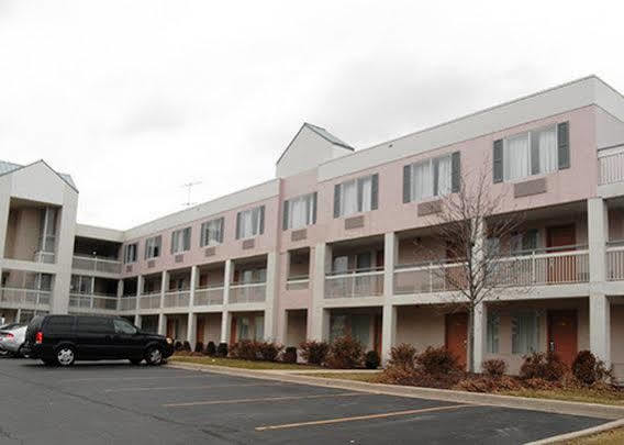 Econo Lodge Willowbrook Eksteriør billede