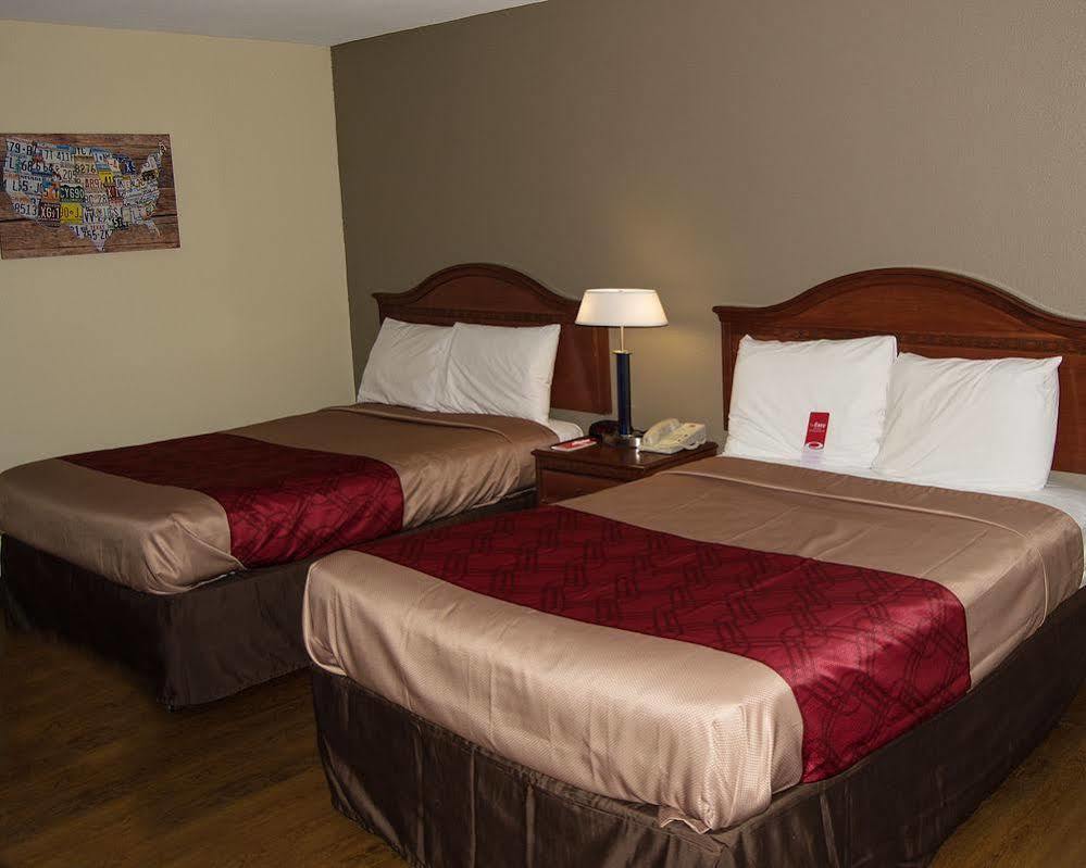 Econo Lodge Willowbrook Eksteriør billede